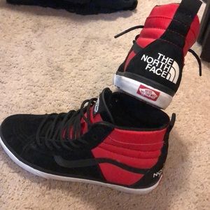 Limited edition NORTHFACE X VANS